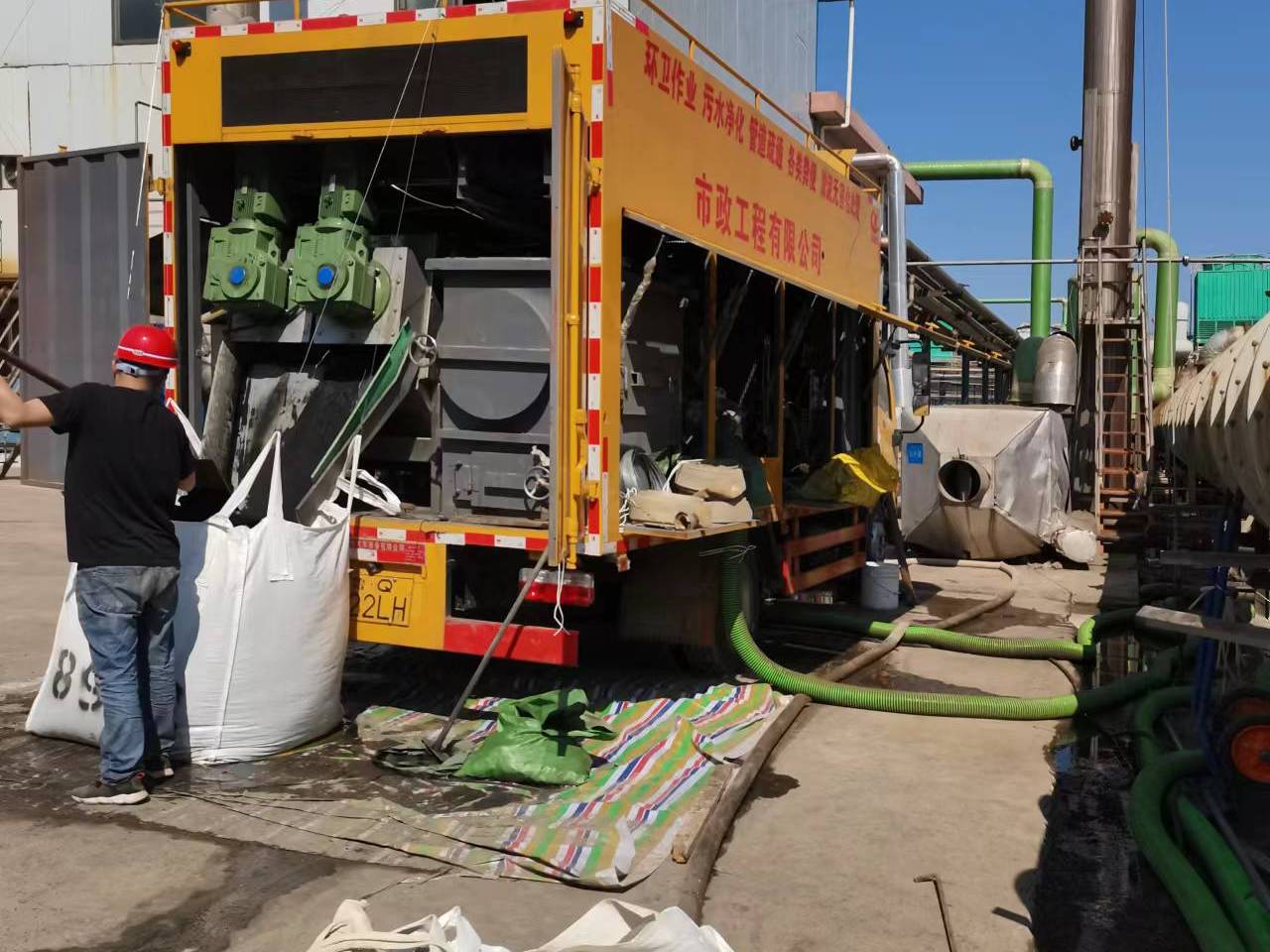 镇安淤泥压干处理